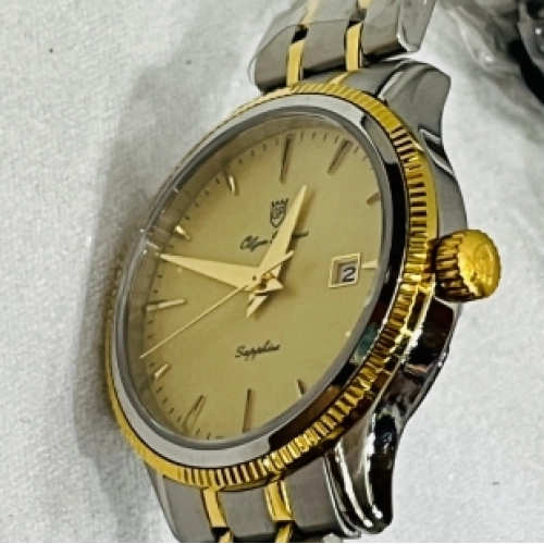 Hiệu Olym Pianus 5695 LSK mặt vàng