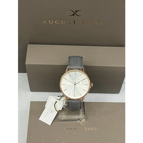  Hiệu AUGUST BERG  10240F01MBK